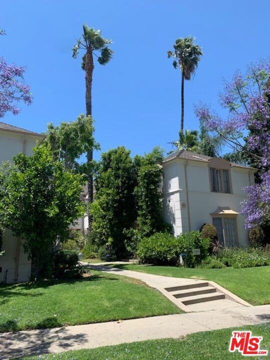 1205 S Ogden Dr 2, Los Angeles, CA 90019 1 Bedroom House for 2,800