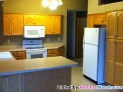 630 10th St - Photo 3 of 14