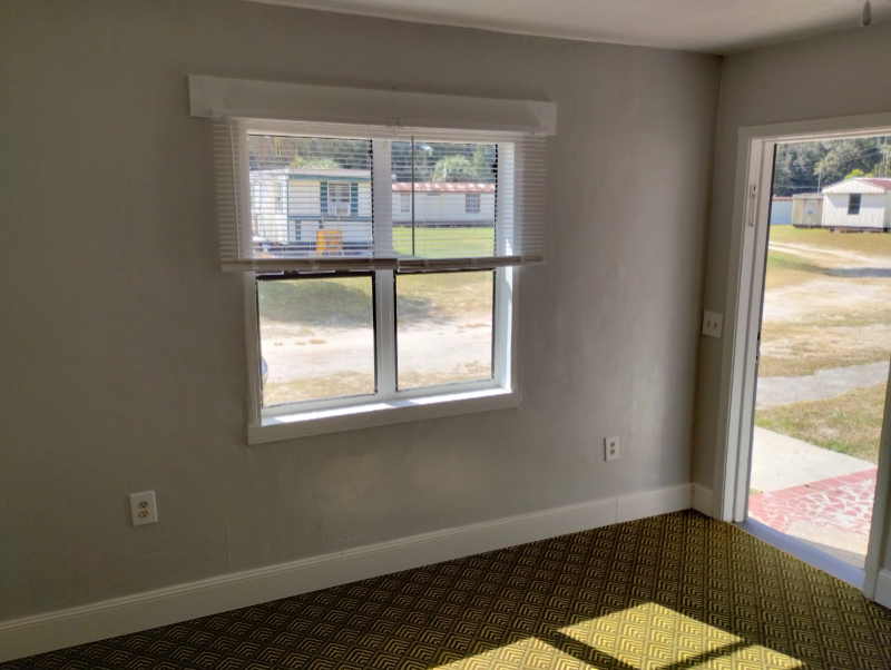102 Se Camelot Loop - Photo 2 of 7