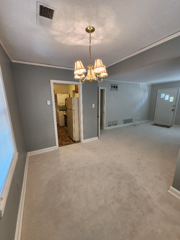 508 Meade Cir - Photo 3 of 13