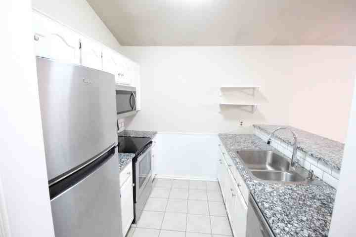 1408 Southwest 23rd Street - Photo 6 of 19