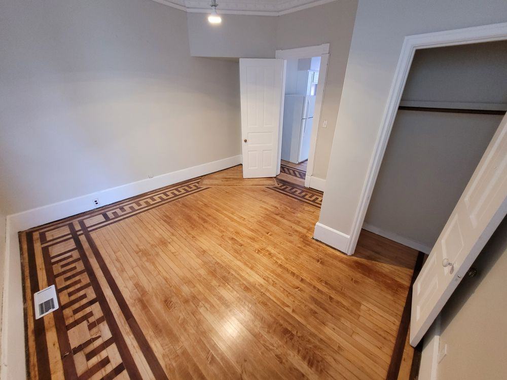 1127 N 26th St - Photo 3 of 5