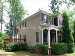 3440 Burdett Ct - Photo 2 of 9