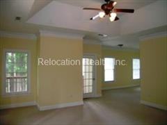 3440 Burdett Ct - Photo 3 of 9