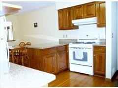 140 Shasta Ct - Photo 3 of 15