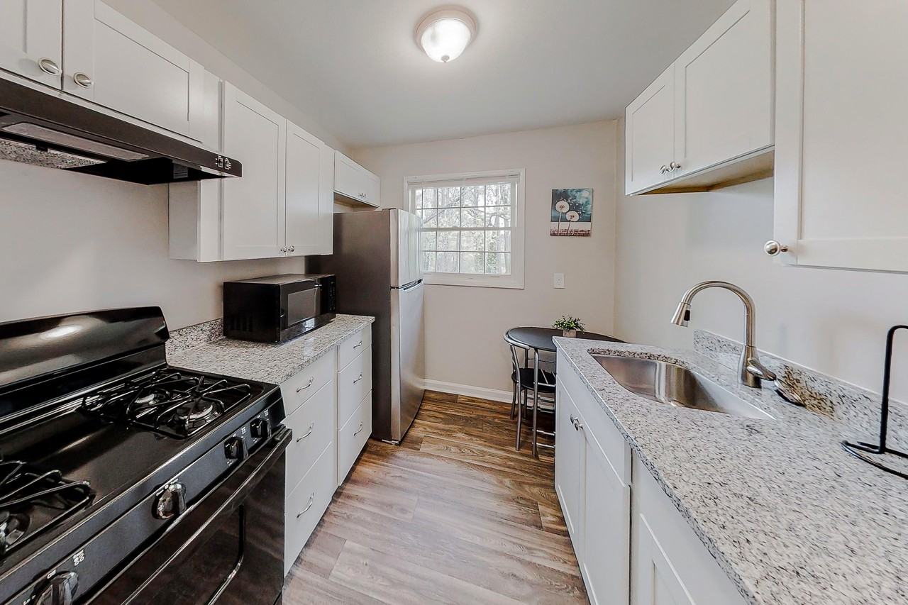 Oak Dr Sw - Photo 2 of 12