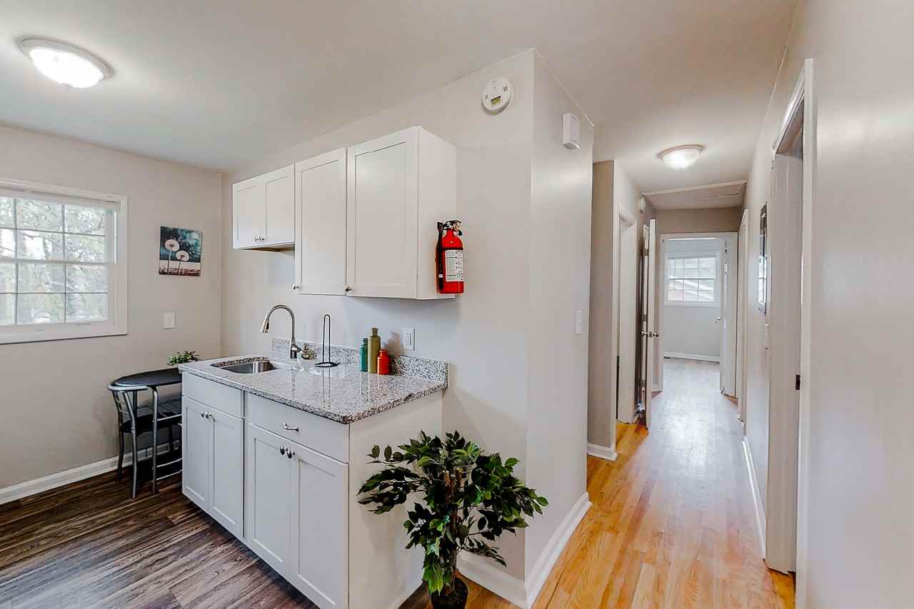 Oak Dr Sw - Photo 4 of 12