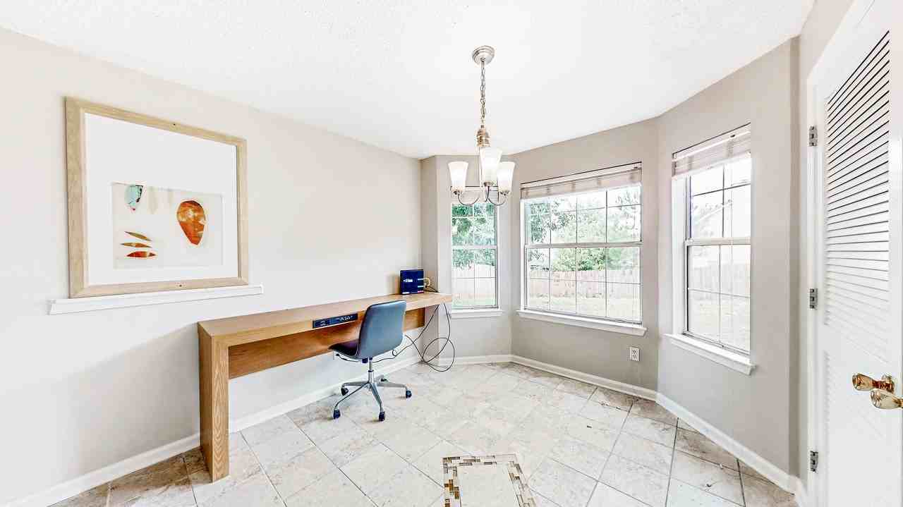 Yocumshire Ct - Photo 2 of 10