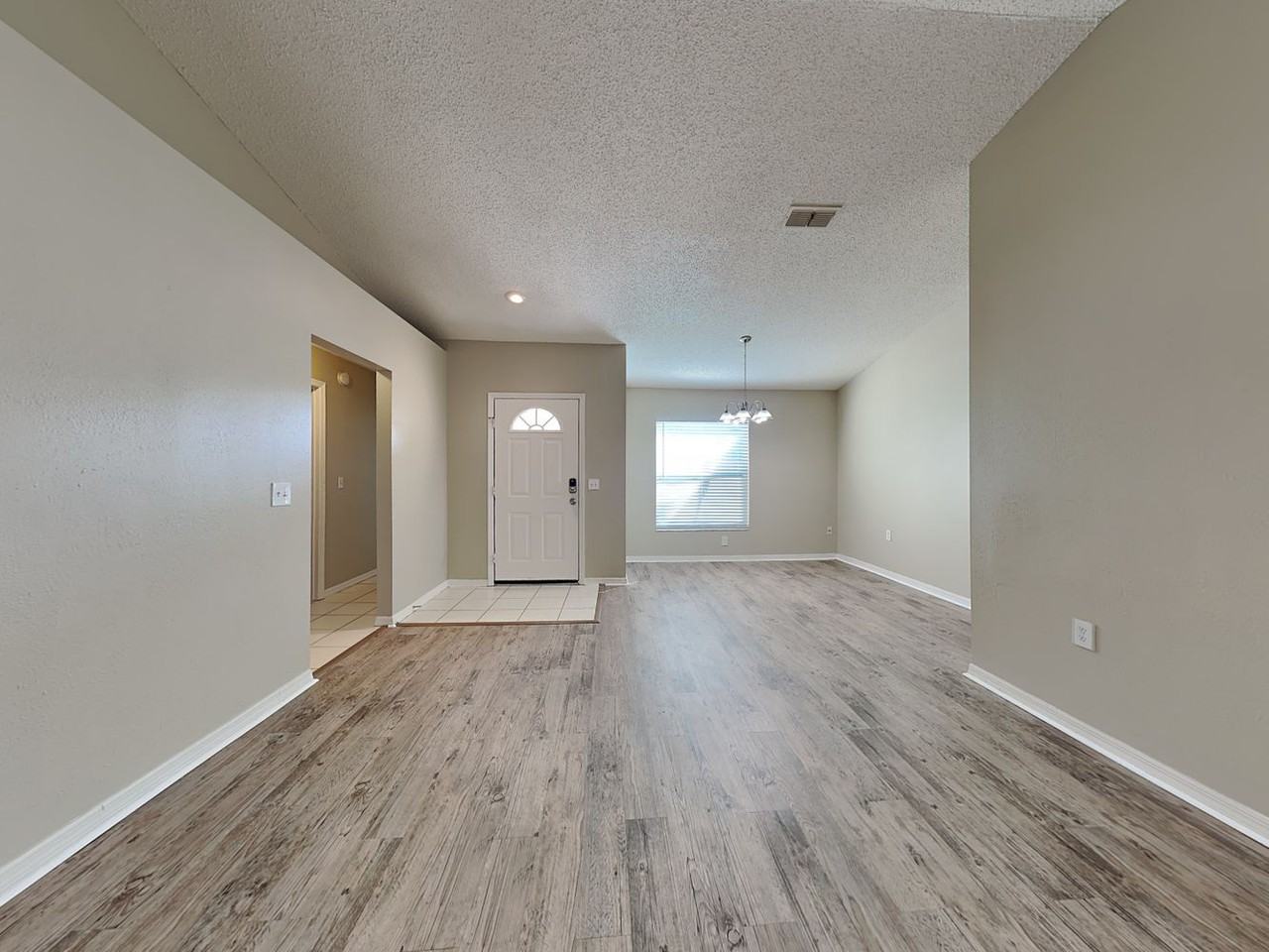 1003 Malletwood Dr - Photo 3 of 18