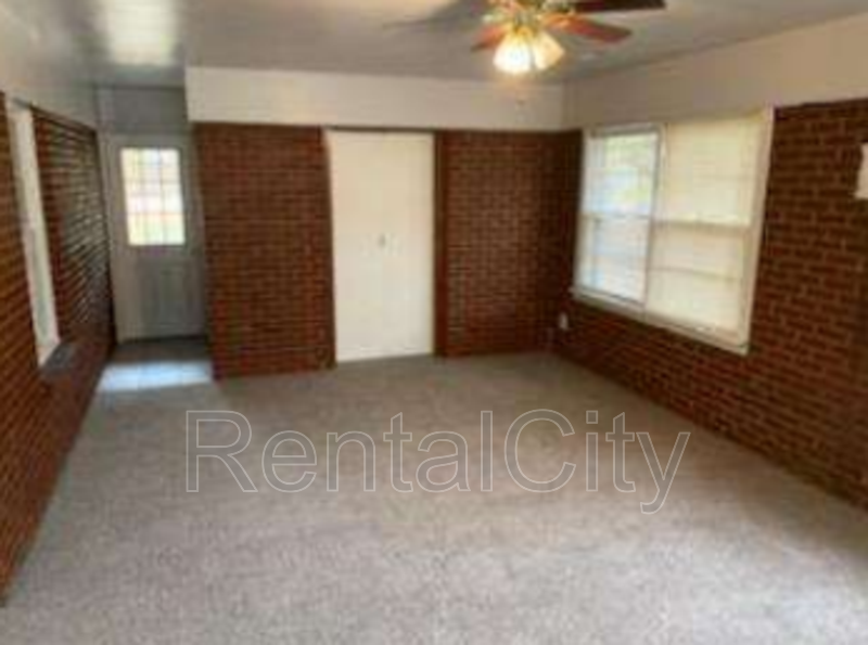 321 Hillcrest St #321 - Photo 3 of 10