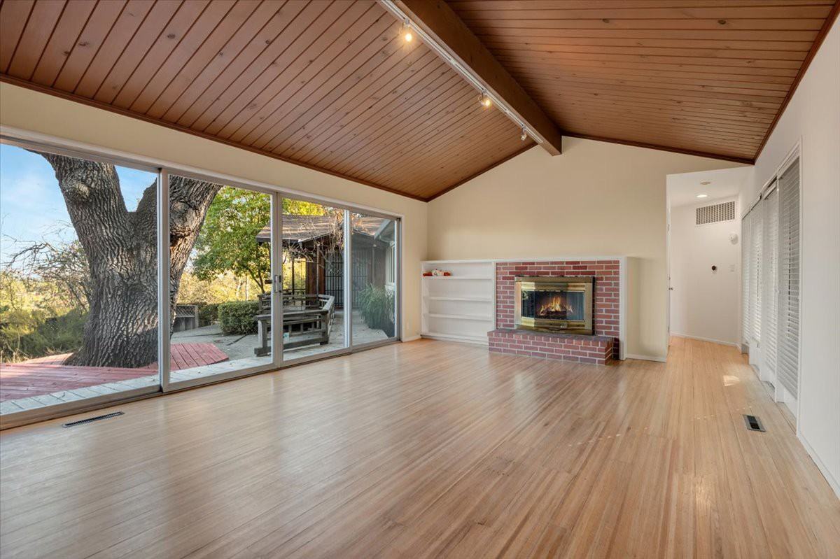 464 Arbol Via - Photo 2 of 26