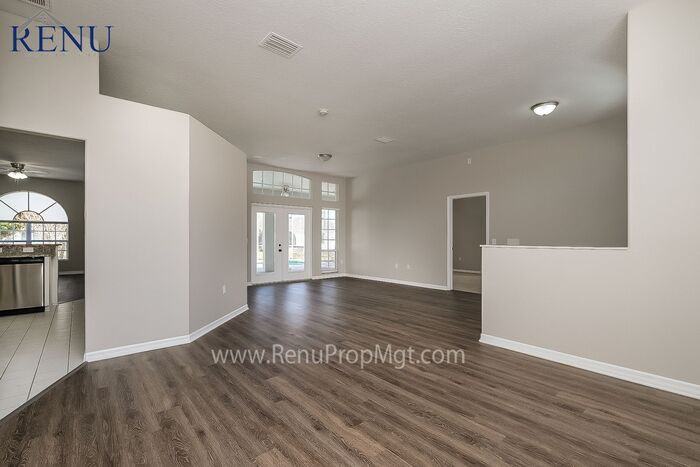 4604 Trimble Ln - Photo 2 of 17