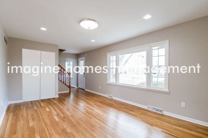 10681 Turfwood Ct - Photo 3 of 24