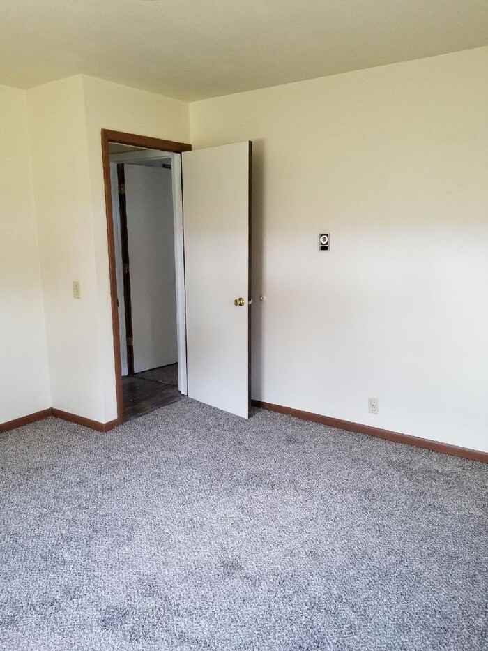 4242 E 77th Ave - Photo 3 of 6