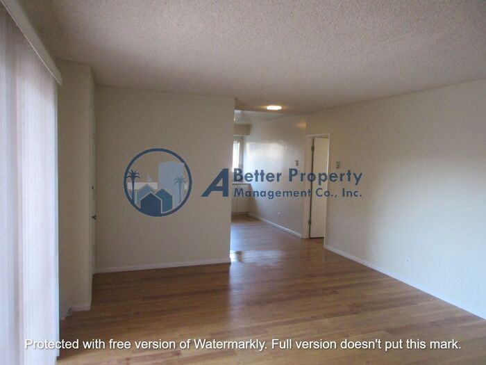 220 Granada Ave #3 - Photo 3 of 10