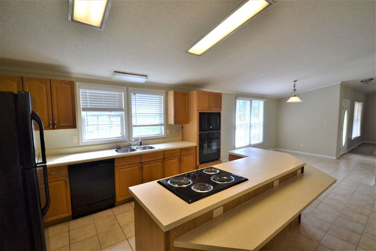 6230 Wilora Lake Rd - Photo 3 of 8