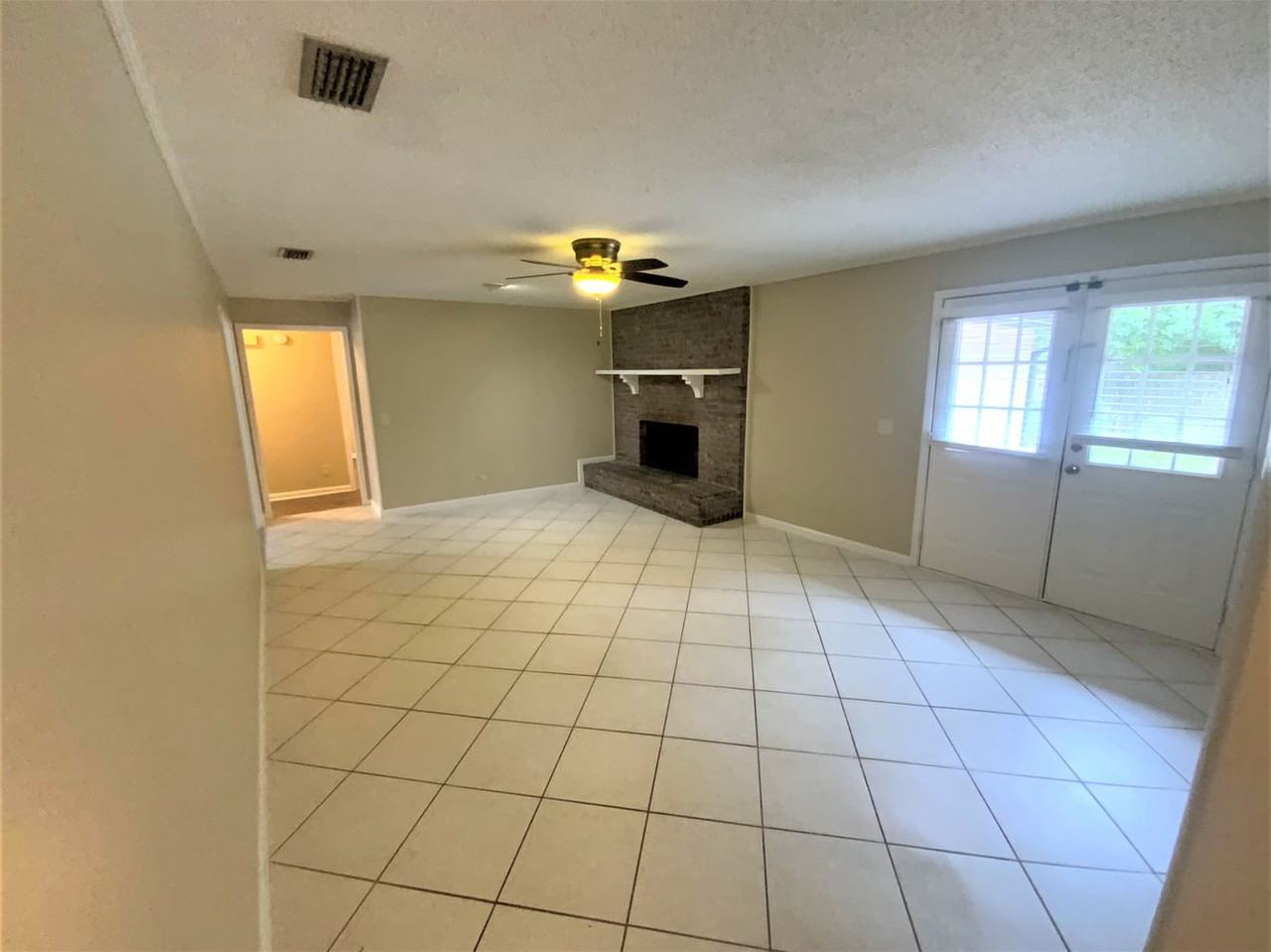 9604 Wexford Rd - Photo 2 of 16