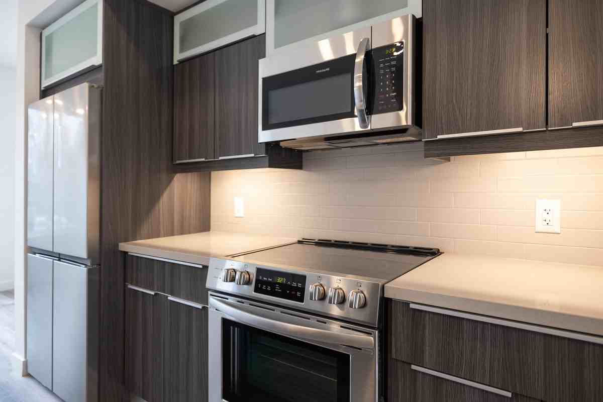 15043 94 Ave Nw - Photo 5 of 29
