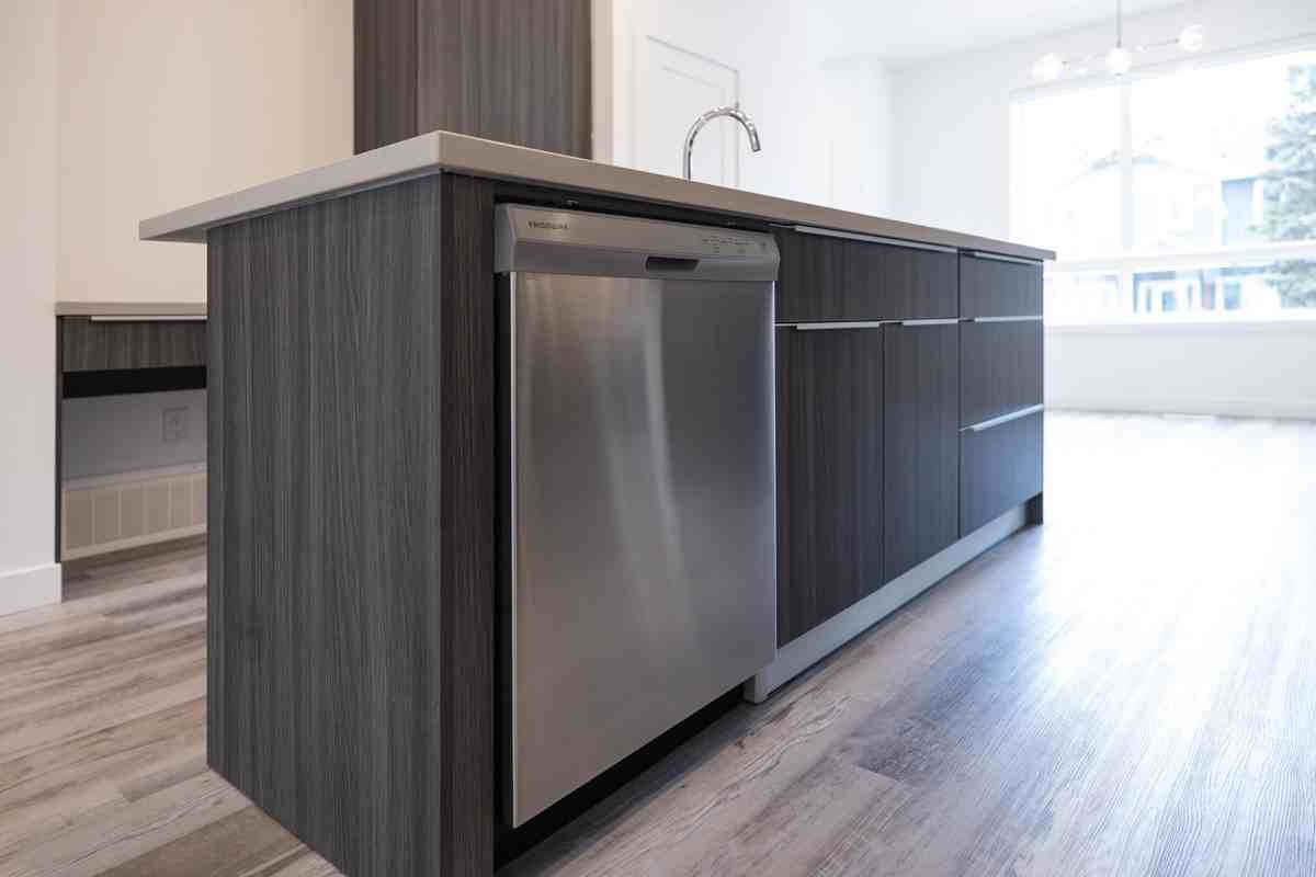 15043 94 Ave Nw - Photo 6 of 29