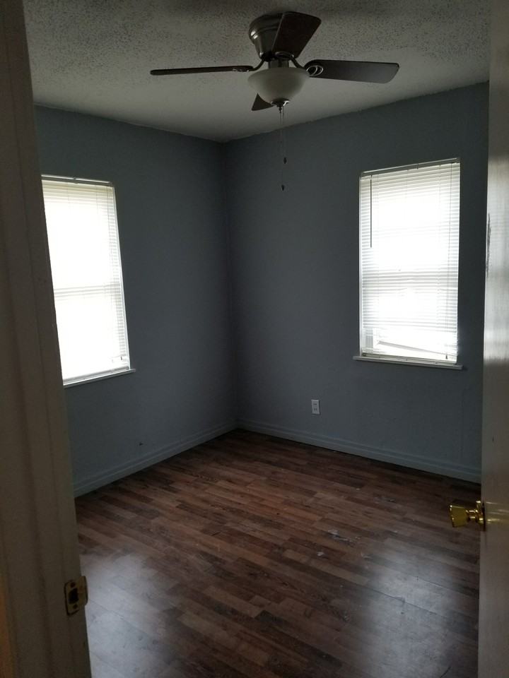 4115 S Polk St #1 - Photo 5 of 6