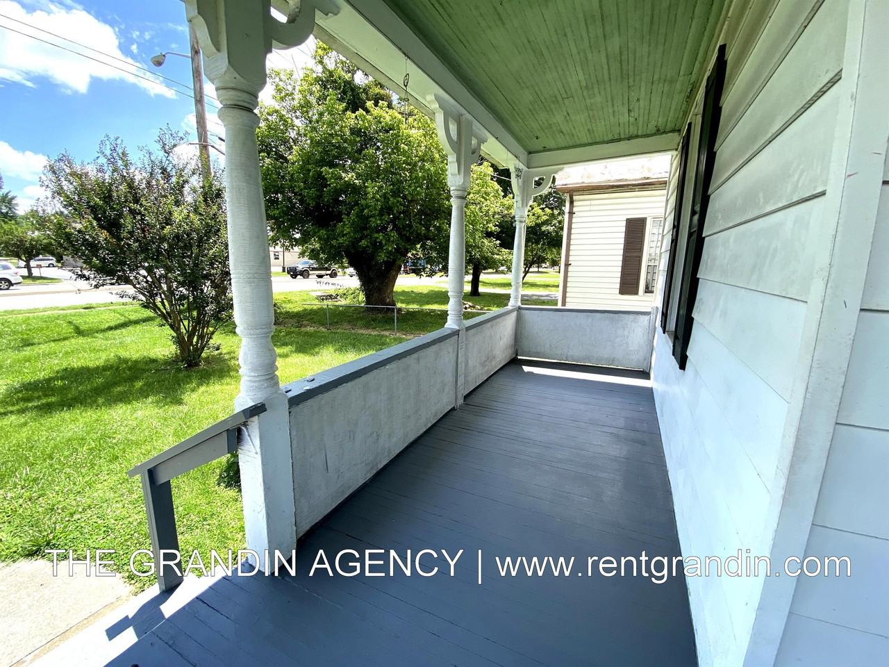 909 13th St Se #1 - Photo 3 of 40