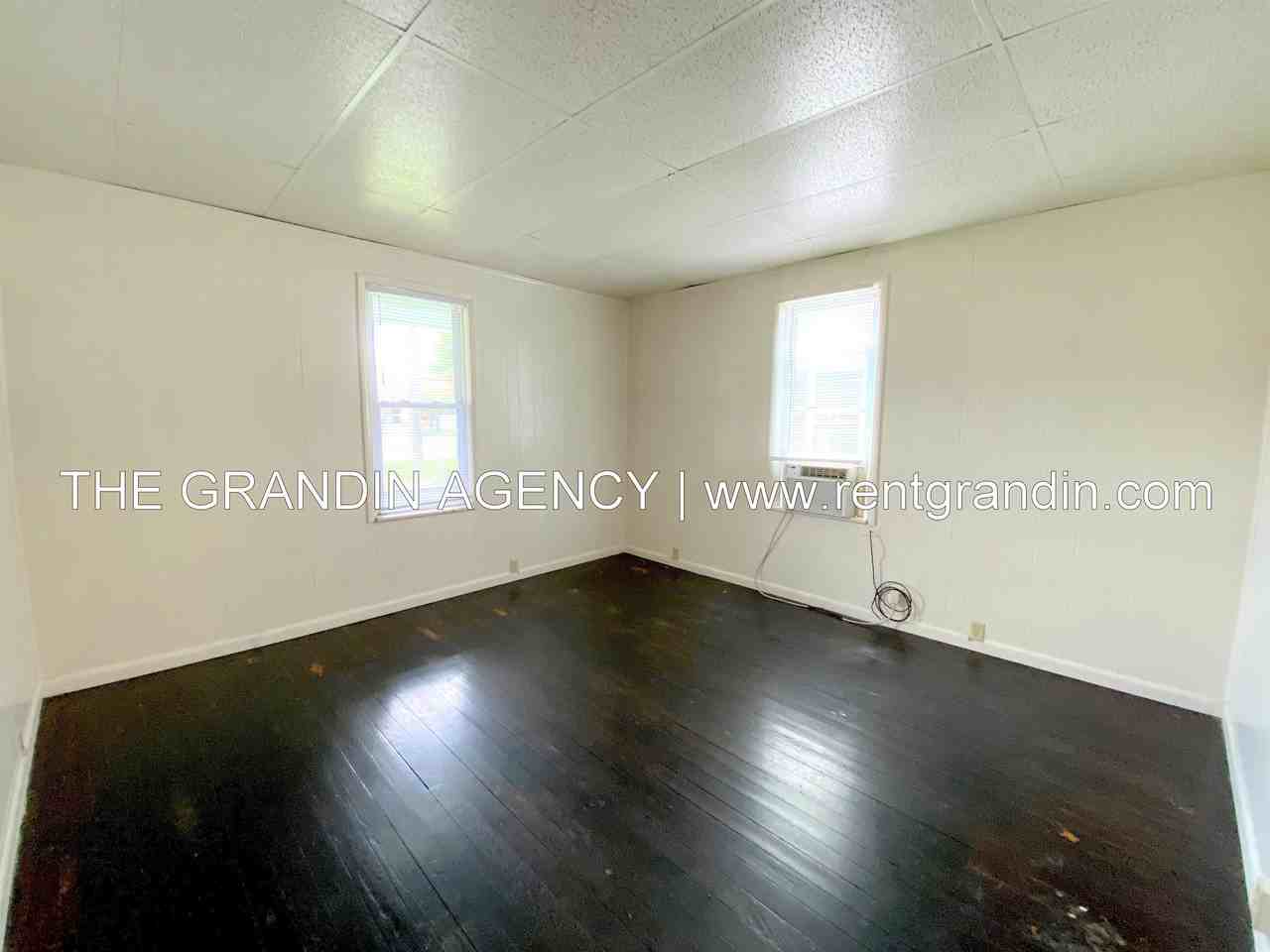 909 13th St Se #1 - Photo 7 of 40