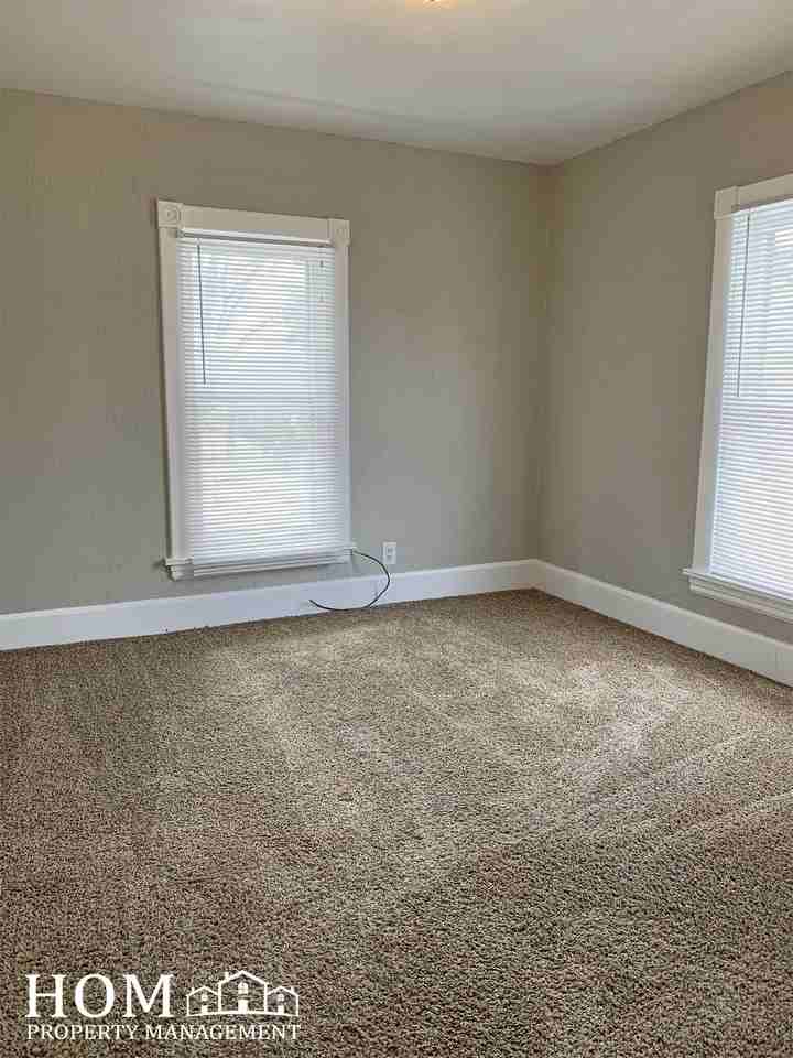 431 N 5th St #1 - Photo 6 of 11