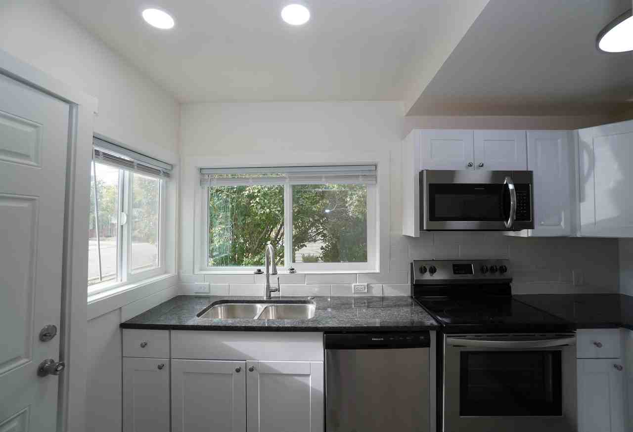 1724 6th St S #1 - Photo 6 of 17