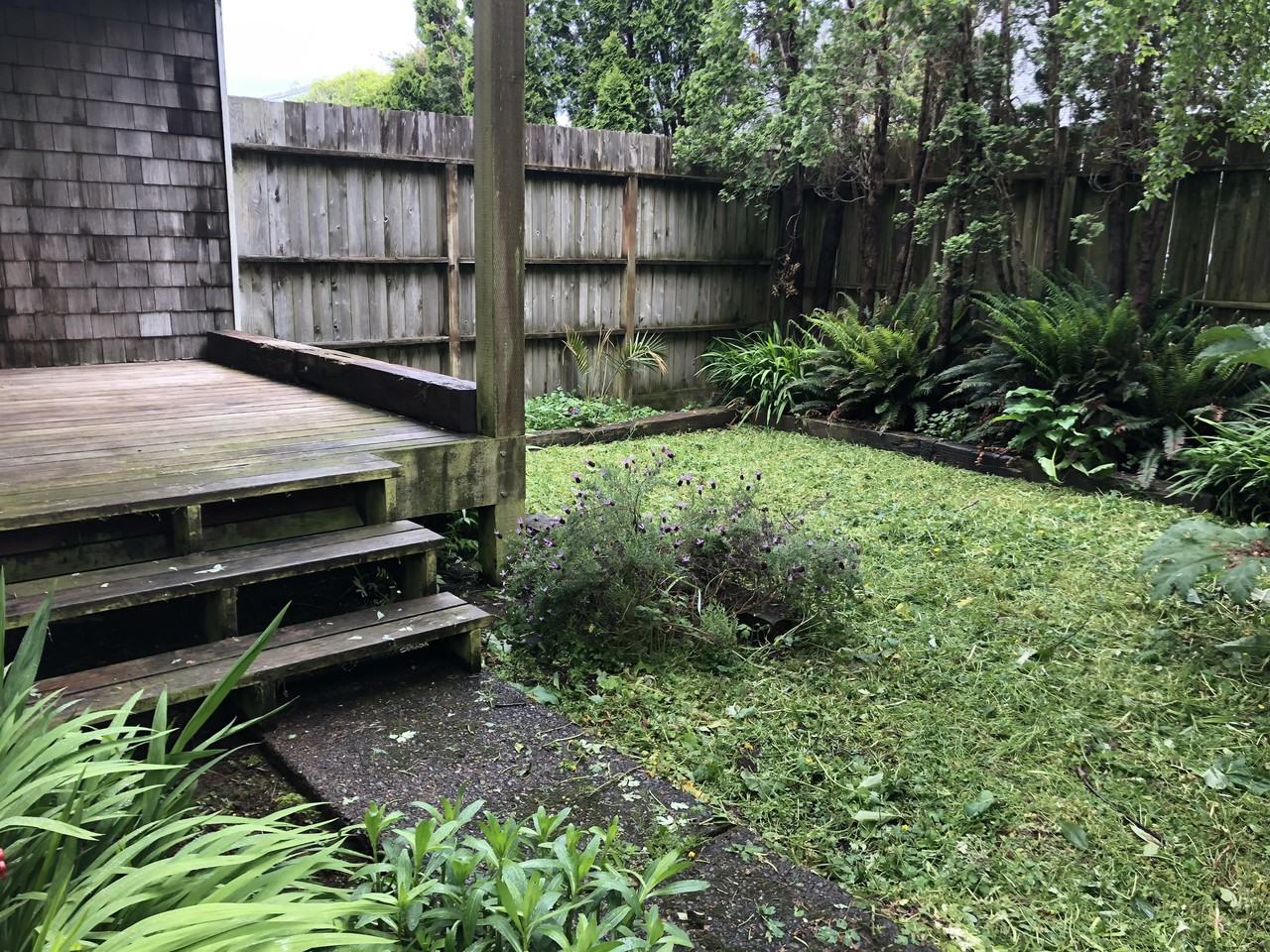 417 Sw 6th St #A - Photo 2 of 13