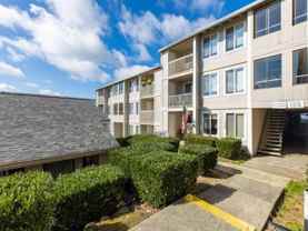 2700 Maple St - Photo 1 of 1