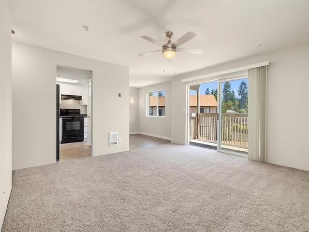 2700 Maple St - Photo 6 of 24