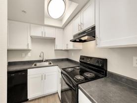 2700 Maple St - Photo 1 of 1