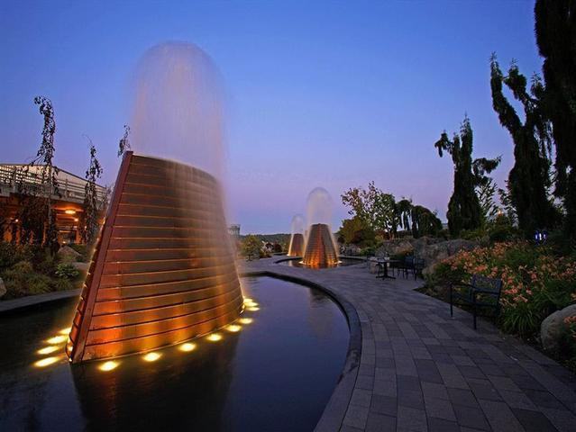 2700 Maple St - Photo 3 of 24