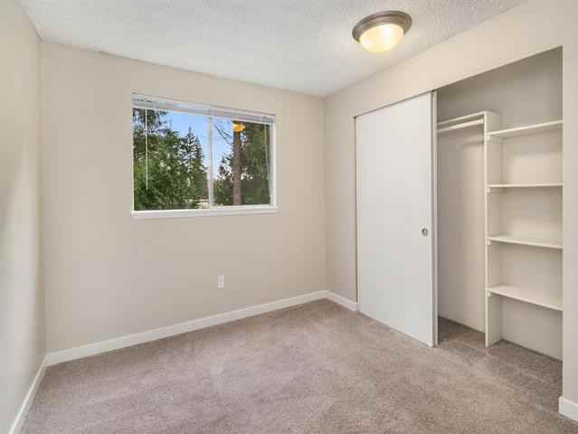 309 Ne Fairgrounds Rd - Photo 7 of 20