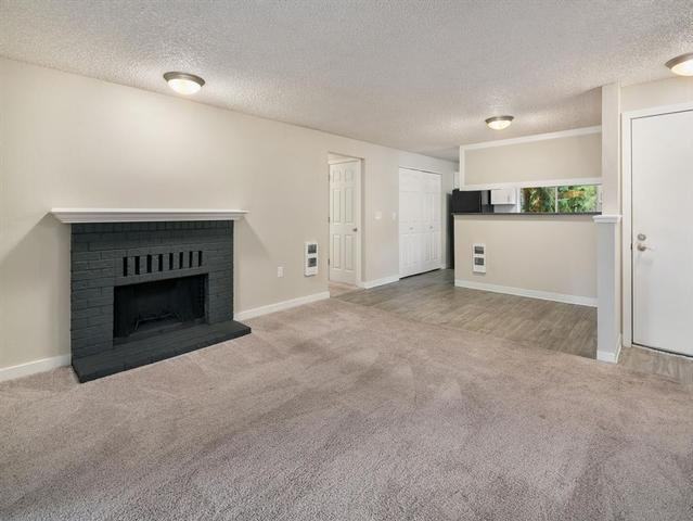 309 Ne Fairgrounds Rd - Photo 6 of 20