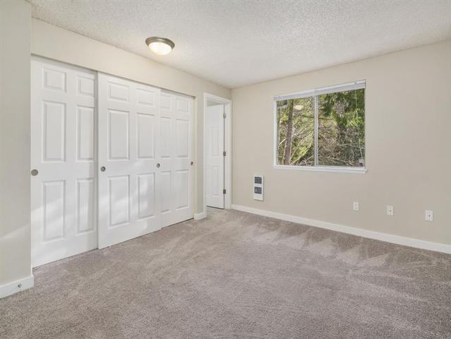 309 Ne Fairgrounds Rd - Photo 7 of 20