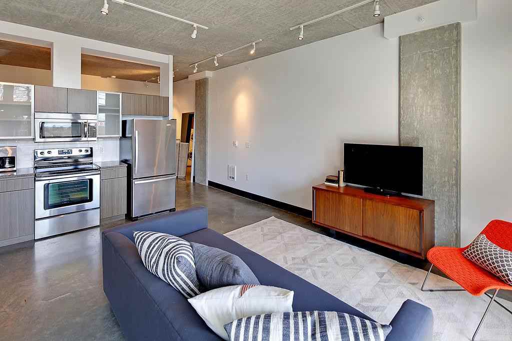 1818 E Madison St - Photo 7 of 27