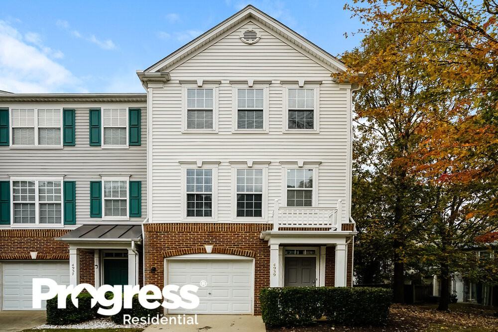 4939 Wyatt Brook Way, Raleigh, NC 27609 2 Bedroom House for 2,125