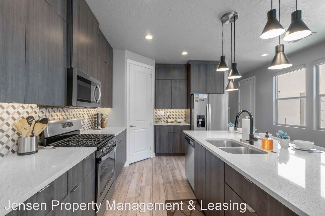 3800 N Paradise Village Dr #54 - Photo 3 of 38