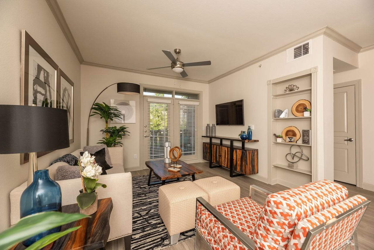 Woodbridge Villas - Photo 2 of 50