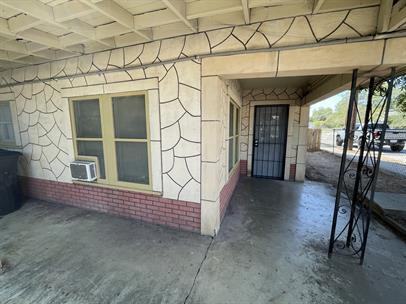 308 West Theo Avenue - Photo 3 of 50