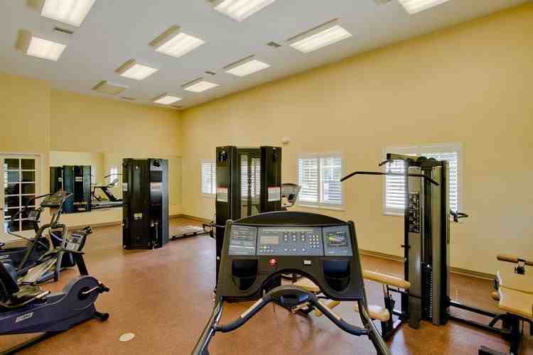 13100 Bella Casa Cir - Photo 2 of 27