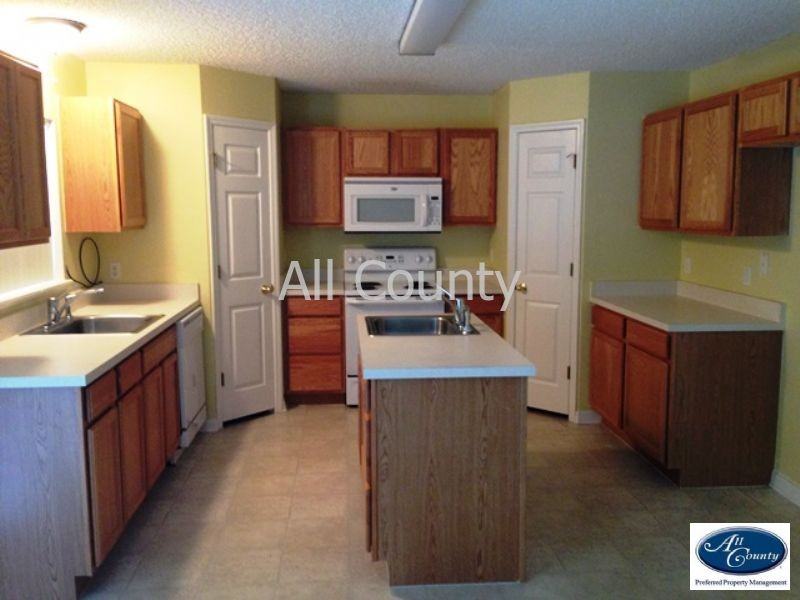 1149 Macon Dr - Photo 2 of 10