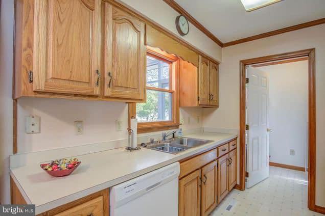 5 Granby Ln - Photo 3 of 6