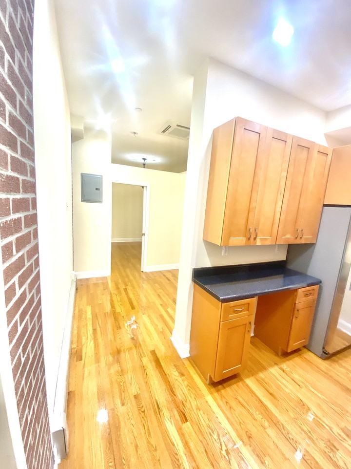 530 E 236th St #AB2 - Photo 3 of 10