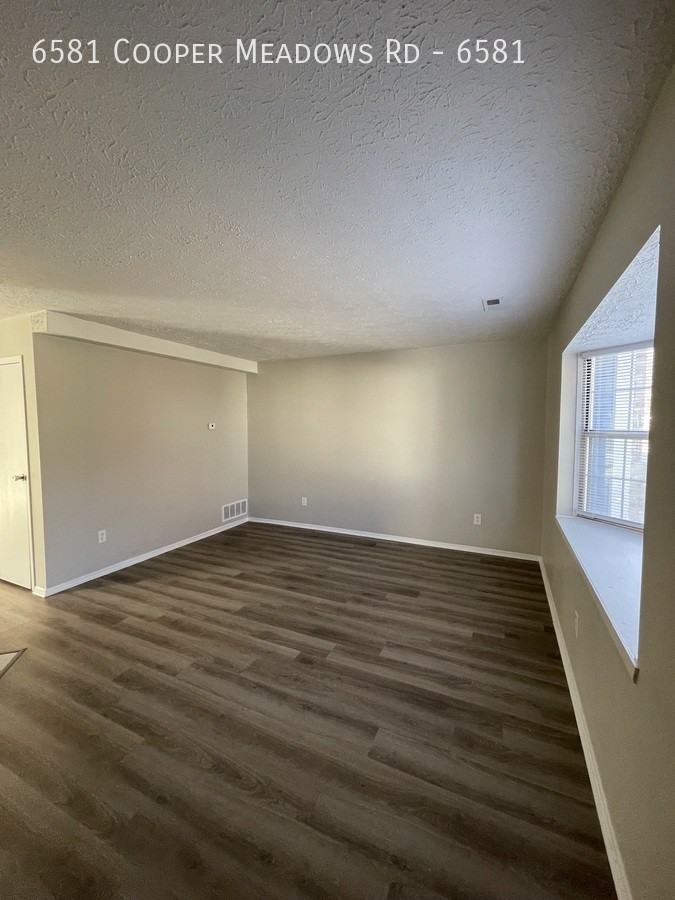 6581 Cooper Meadows Rd #6581 - Photo 3 of 40