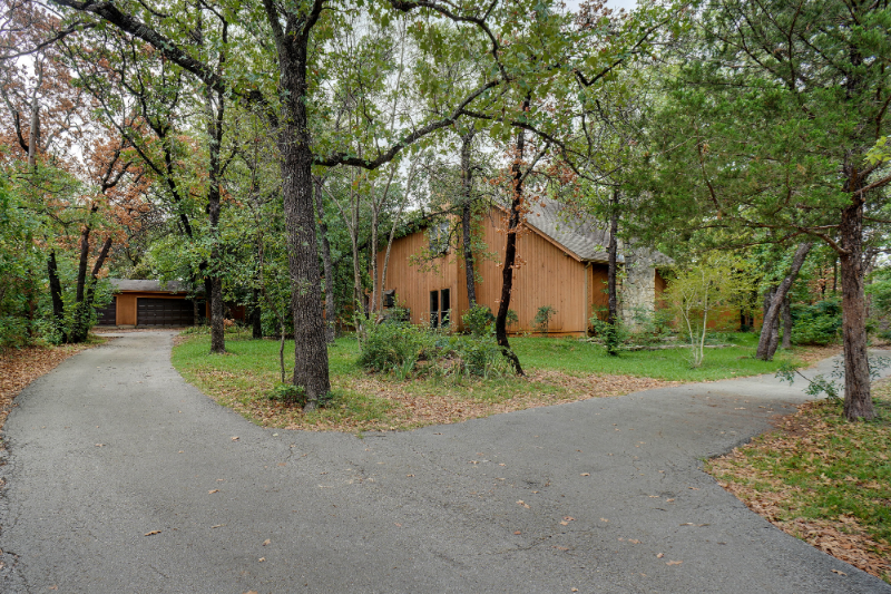 1393 Brown Ln - Photo 2 of 30