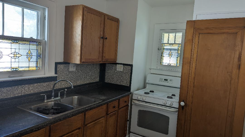 1918 N Carolina St - Photo 4 of 6