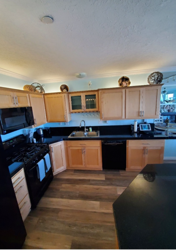 1113 N Highway 101 - Photo 3 of 13