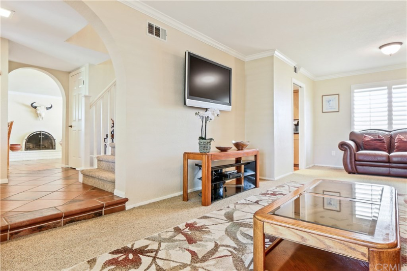 11332 Bixler Dr - Photo 3 of 19